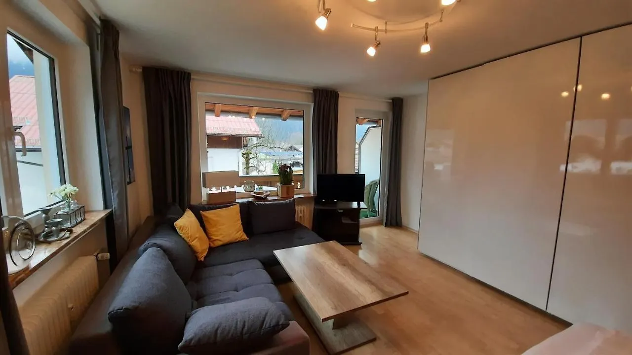 Isartaler Hoamat Haus Apartment Mittenwald