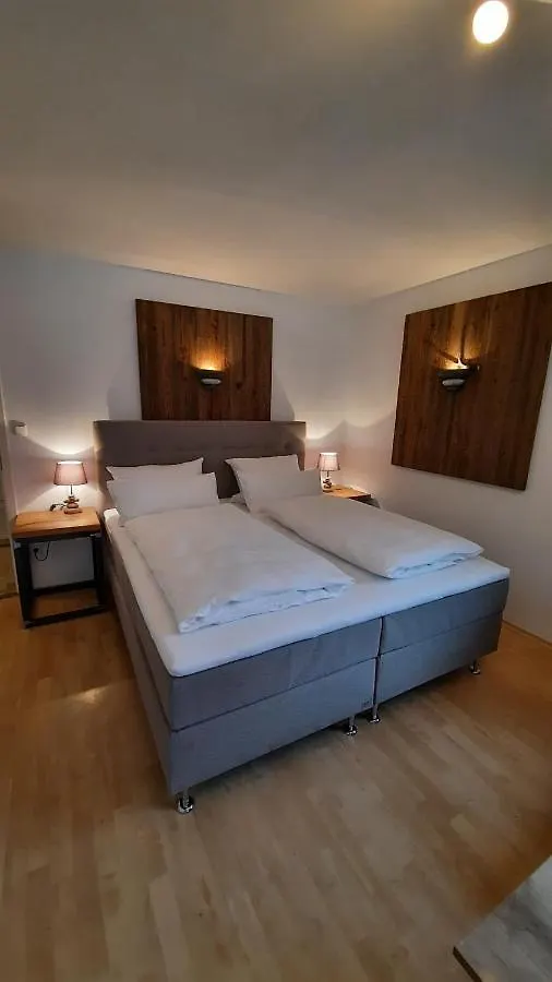 Isartaler Hoamat Haus Apartment Mittenwald