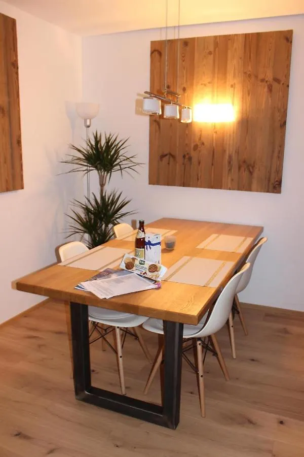 Isartaler Hoamat Haus Apartment Mittenwald